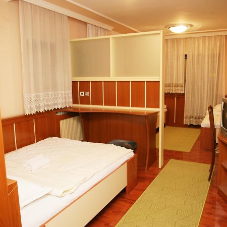 Motel Nana Баня-Лука Экстерьер фото