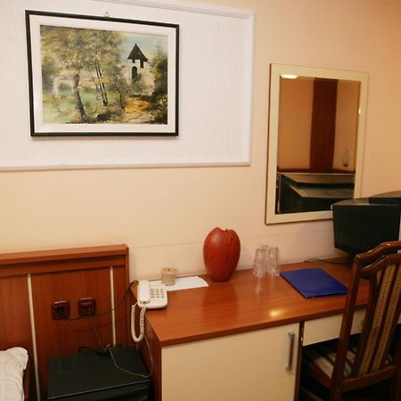 Motel Nana Баня-Лука Экстерьер фото