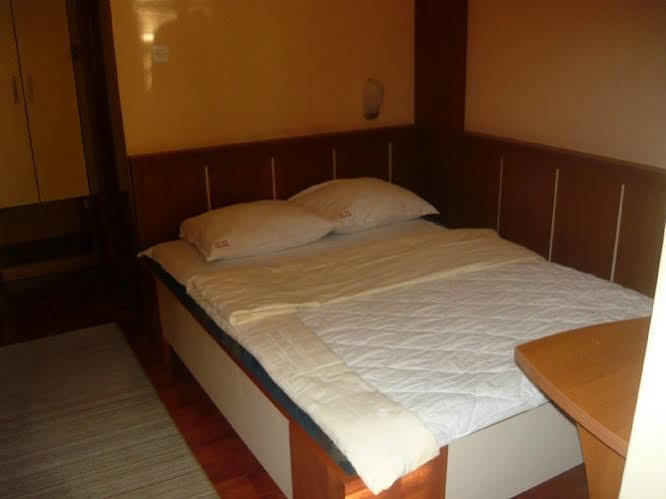 Motel Nana Баня-Лука Экстерьер фото